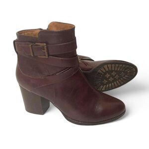 CloudWalker by Avenue, Burgundy Marisol Ankle Boot, Size 9W